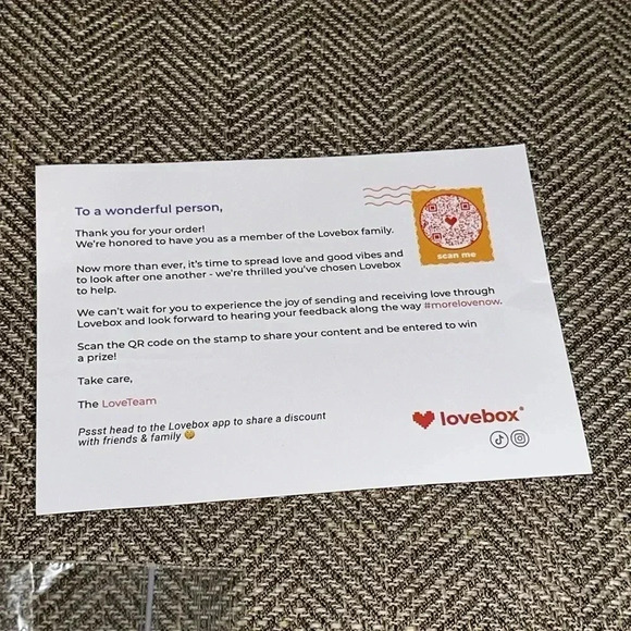 Lovebox BLACK & WHITE EDITION Wifi Message Machine - Picture 9 of 9